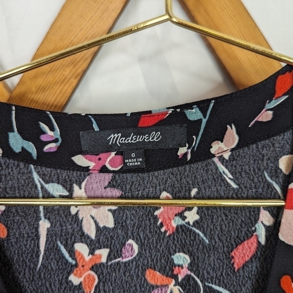 Madewell Dainty Floral Button Front V-Neck Mini Dress - Picture 5 of 8